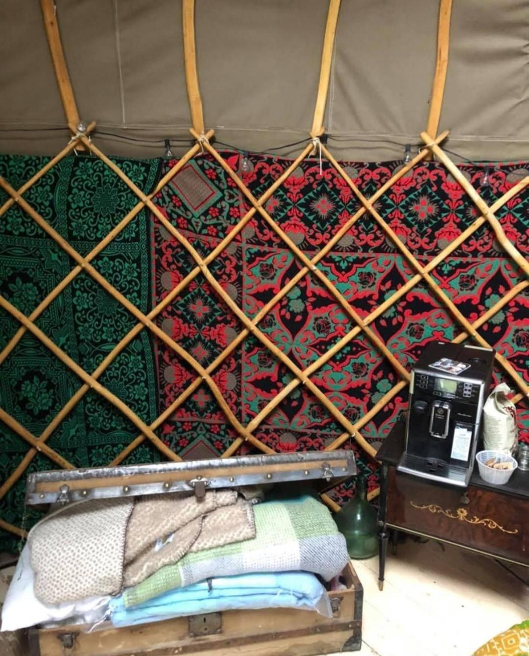 Glamping Retreat I Laghetti Luxe tent Anversa Degli Abruzzi
